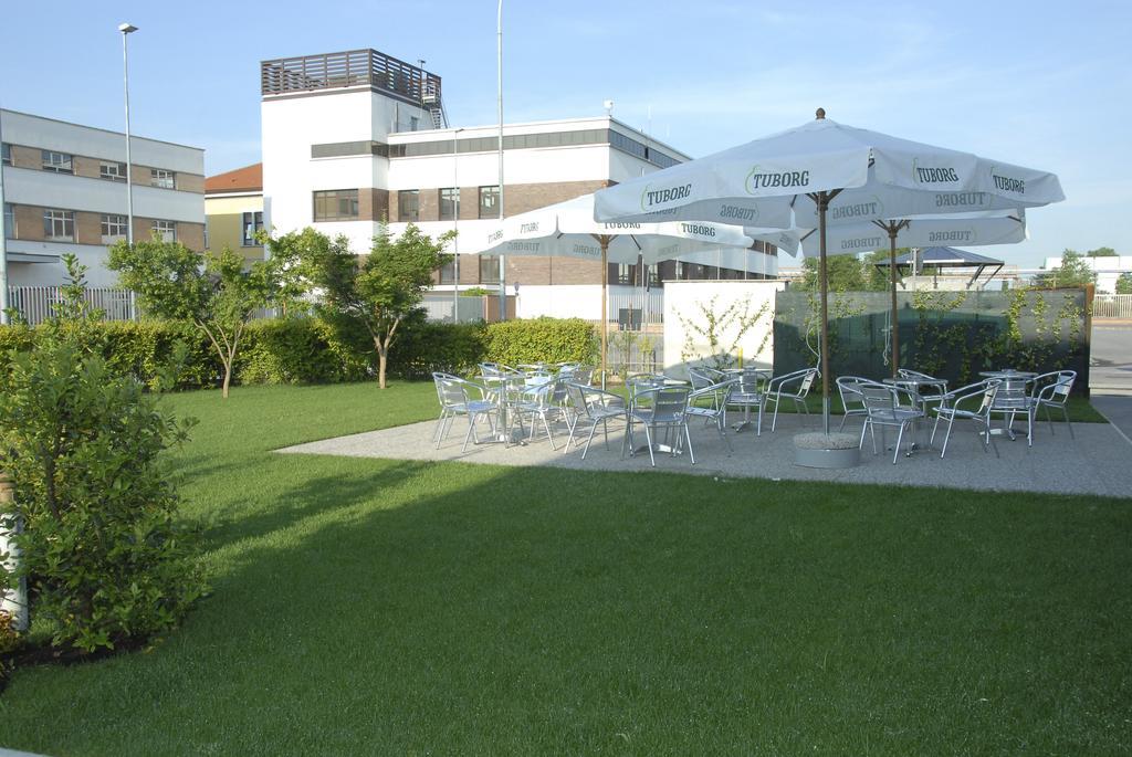 Groane Hotel Residence Cesano Maderno Extérieur photo