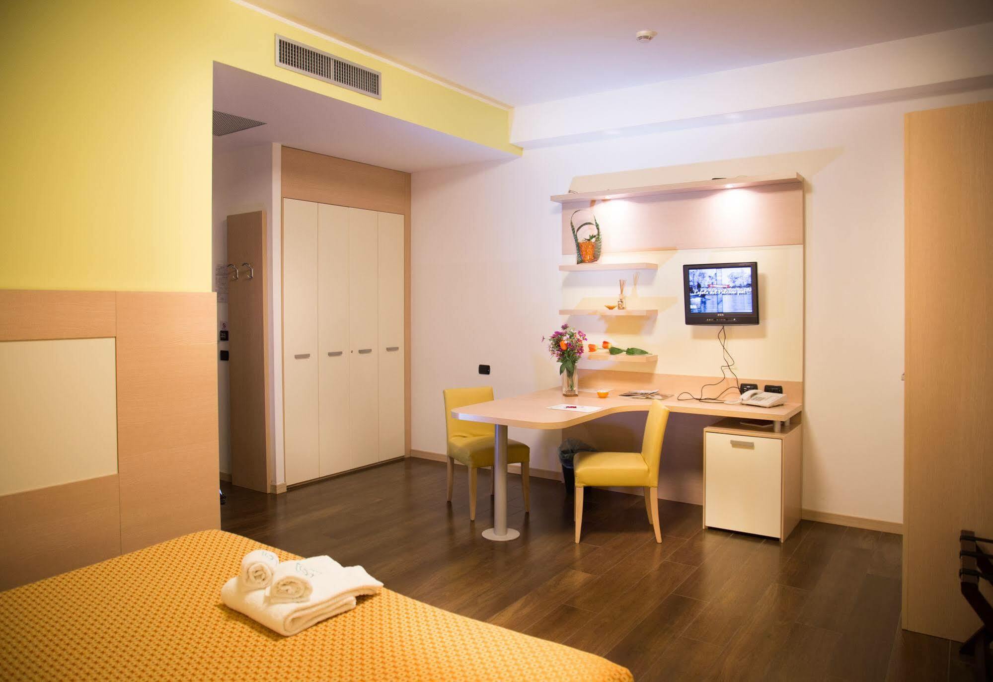 Groane Hotel Residence Cesano Maderno Extérieur photo